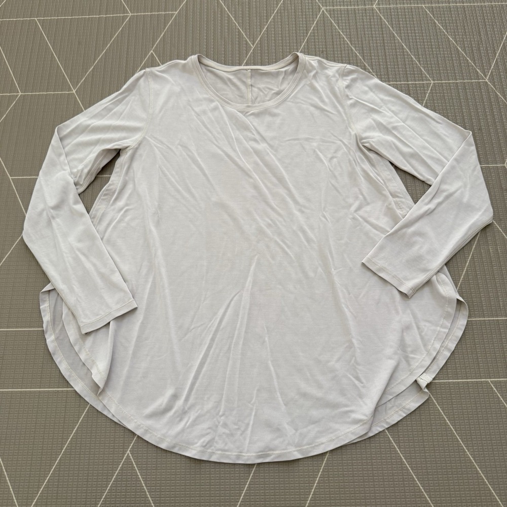 Lululemon Draped Bum Covering Long Sleeve Size 8 White Opal LW3ECHS